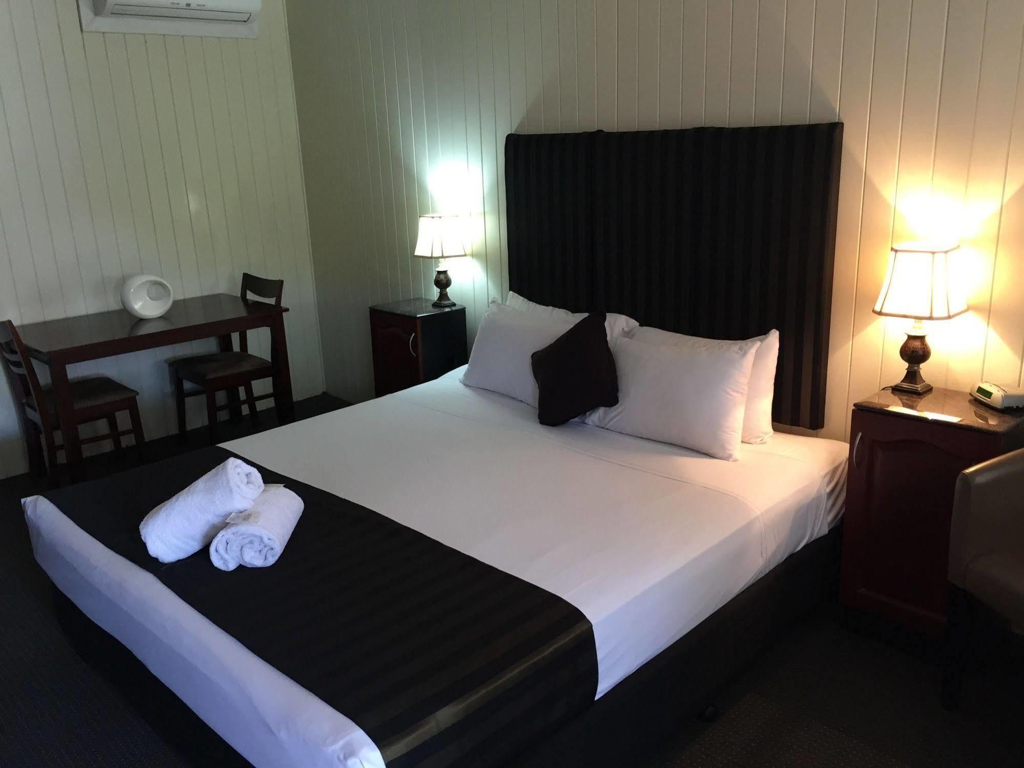 Country Plaza Motor Inn Mackay Luaran gambar